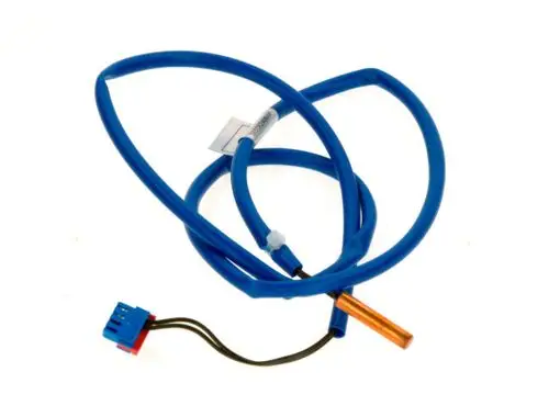 Temperatursensor mit blauer Ummantelung und einem Kupferende, ausgestattet mit einem elektrischen Anschluss. Produkt von Bosch zur Messung von Temperaturen.